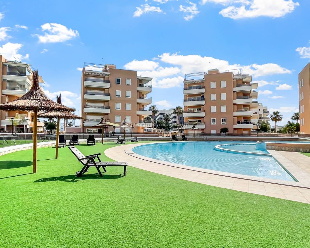 Apartment - Resale - Guardamar Del Segura - CS1-46779