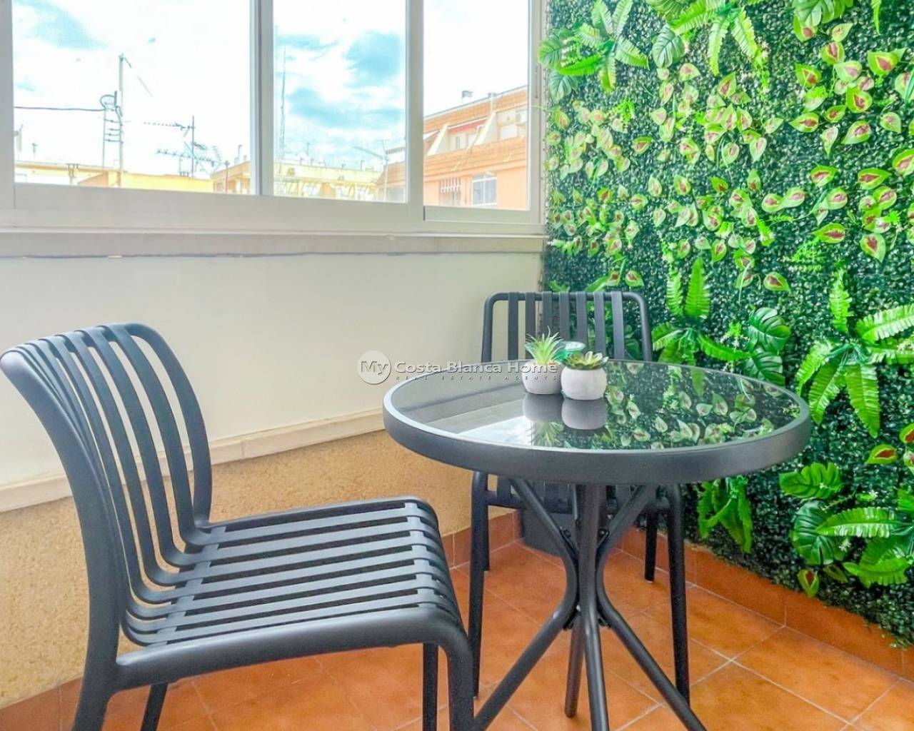 Apartment - Resale - Torrevieja - Torrevieja - Centre