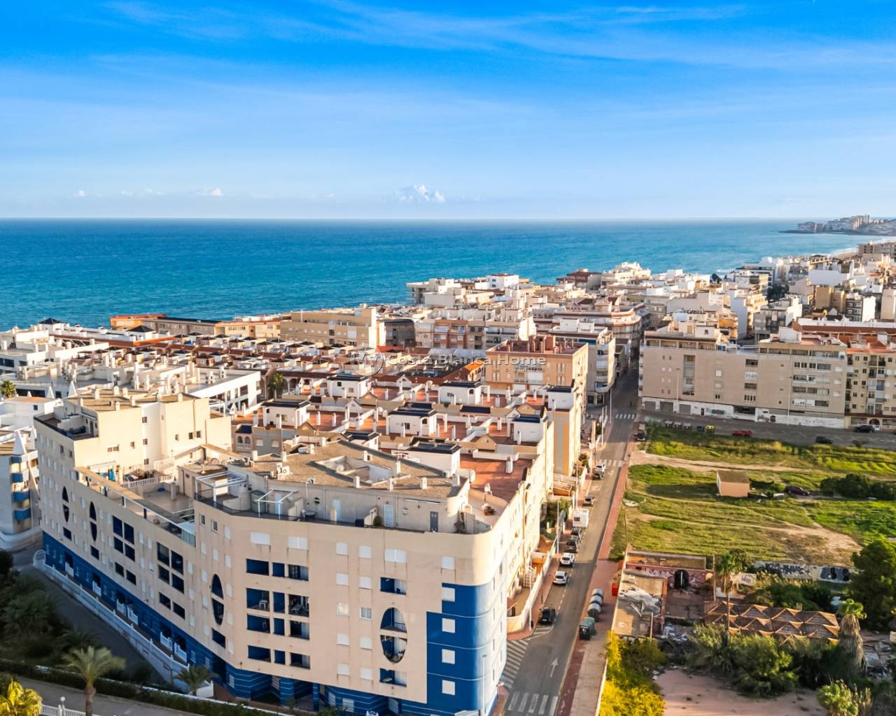 Apartments - Resale - Torrevieja - CS13-11510