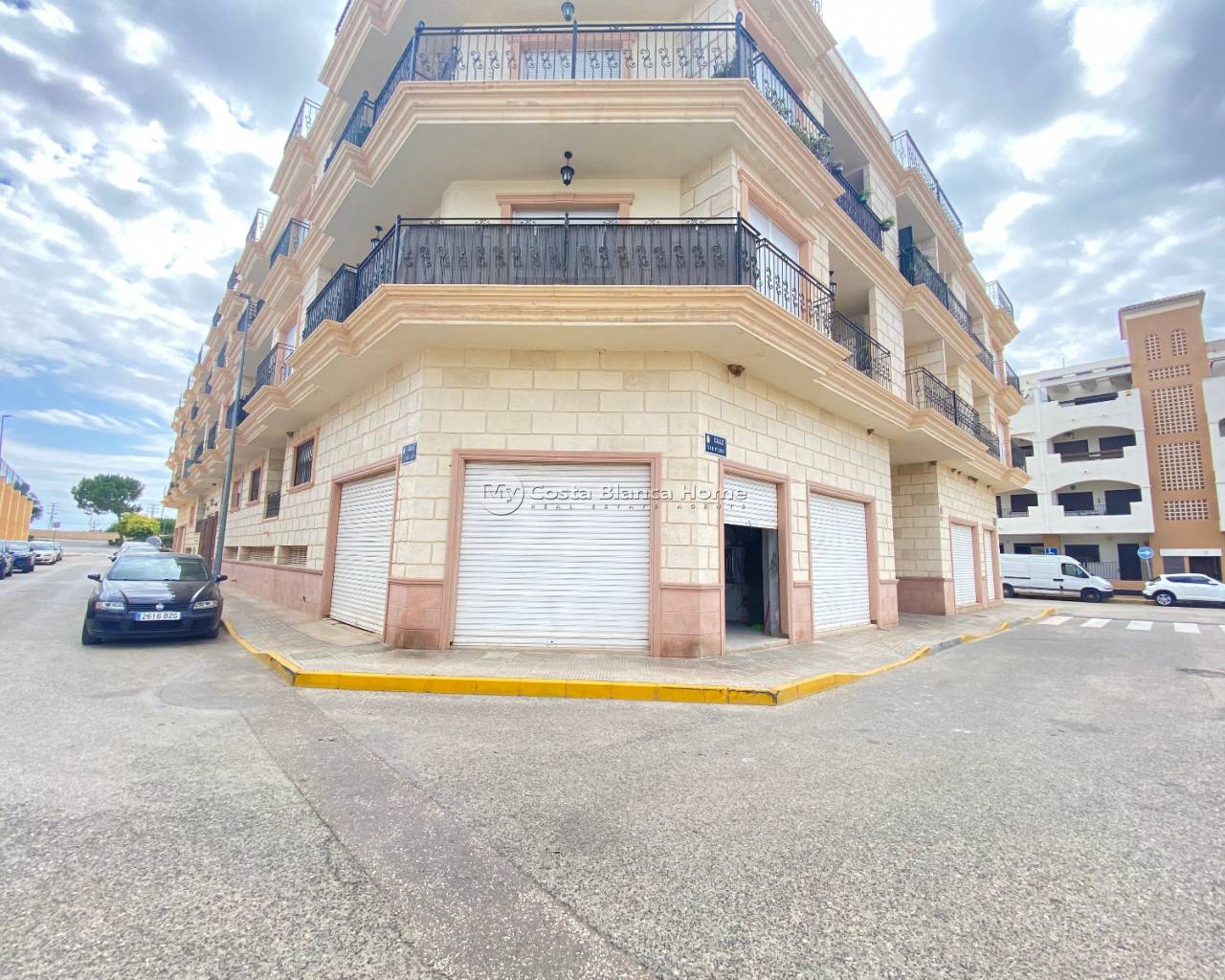 Commercial Property - Resale - Formentera Del Segura - CS17-97226