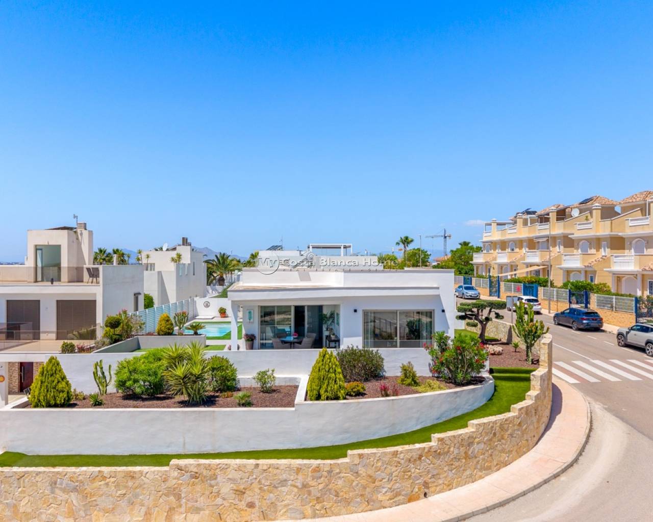 Detached Villa - Resale - La Marina - La Marina - Urbanization