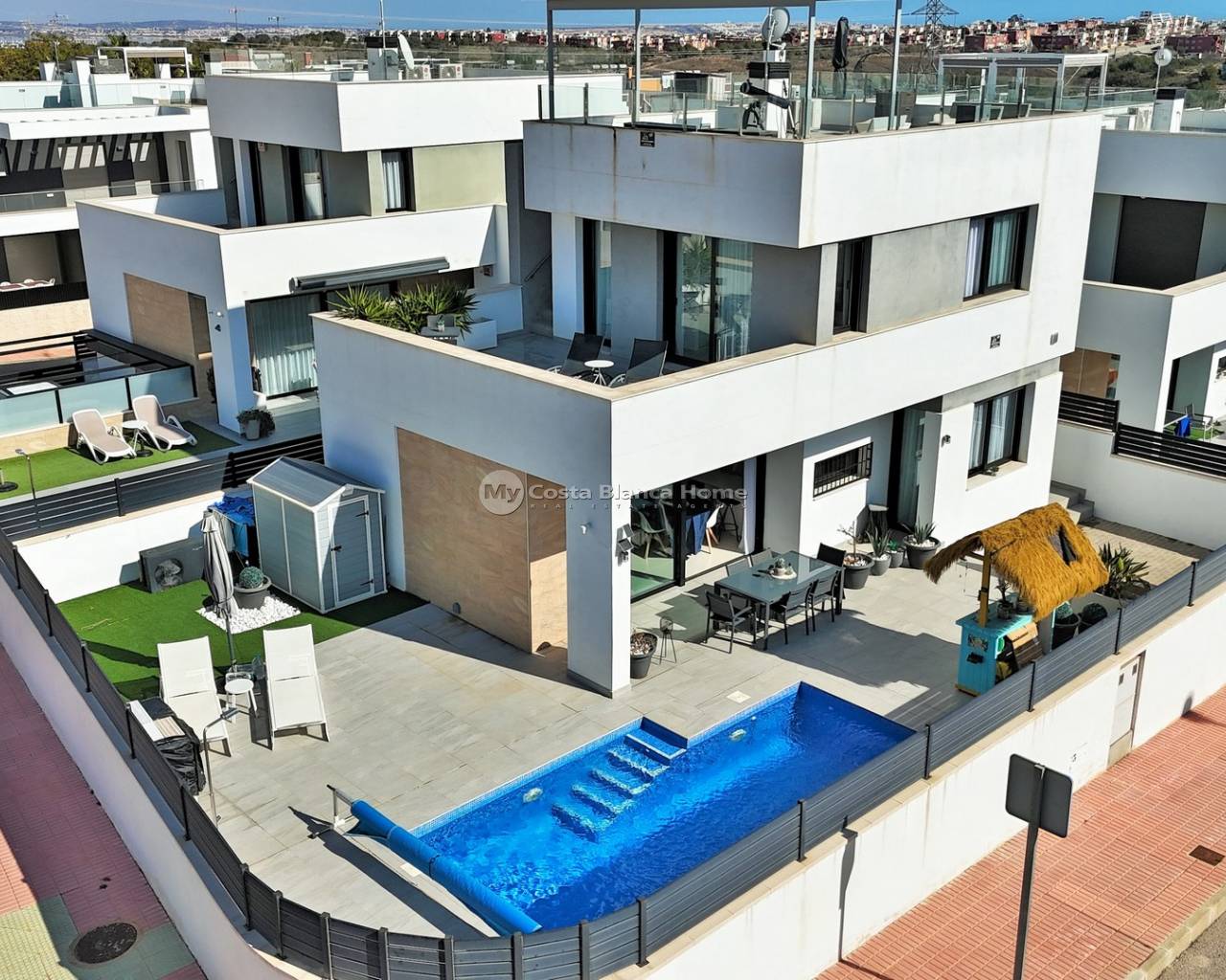 Detached Villa - Resale - Villamartin - Villamartin