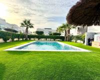 Resale - Apartment - Torrevieja - Aguas Nuevas
