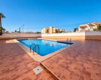 Resale - Apartment - Torrevieja - Aguas Nuevas