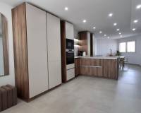 Resale - Apartment - Torrevieja - Playa Acequion