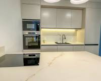 Resale - Apartment - Torrevieja - Playa Acequion