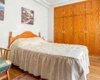 Resale - Apartment - Torrevieja - Playa Acequion