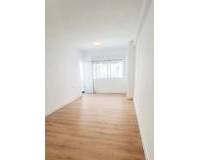 Resale - Apartment - Torrevieja - Torrevieja - Centre
