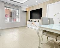 Resale - Apartment - Torrevieja - Torrevieja - Centre