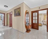 Resale - Apartment - Torrevieja - Torrevieja - Centre