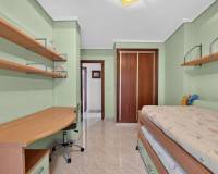 Resale - Apartment - Torrevieja - Torrevieja - Centre