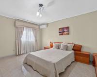 Resale - Apartment - Torrevieja - Torrevieja - Centre