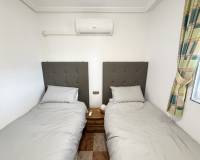 Resale - Bungalow - Orihuela Costa - La Zenia
