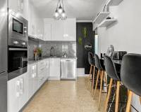 Resale - Bungalow - Torrevieja - La Siesta - El Salado -  Torreta