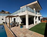 Resale - Detached Villa - Cox - Cox - Country