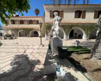 Resale - Finca / Country Property - Elda