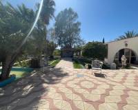 Resale - Finca / Country Property - Elda