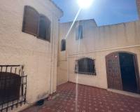 Resale - Finca / Country Property - Elda