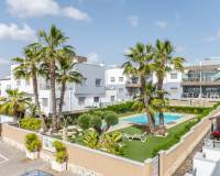 Resale - Semi detached villa - Orihuela Costa - Punta Prima