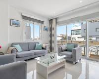 Resale - Semi detached villa - Orihuela Costa - Punta Prima