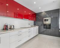Resale - Semi detached villa - Orihuela Costa - Punta Prima