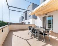 Resale - Semi detached villa - Orihuela Costa - Punta Prima