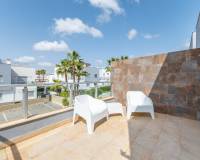 Resale - Semi detached villa - Orihuela Costa - Punta Prima
