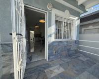 Resale - Semi detached villa - Torrevieja - El Chaparral