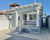 Resale - Semi detached villa - Torrevieja - El Chaparral