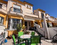 Resale - Town House - El Raso