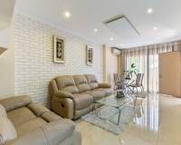 Resale - Town House - Torrevieja - Aguas Nuevas