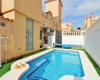 Resale - Town House - Villamartin