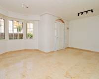 Resale - Town House - Villamartin