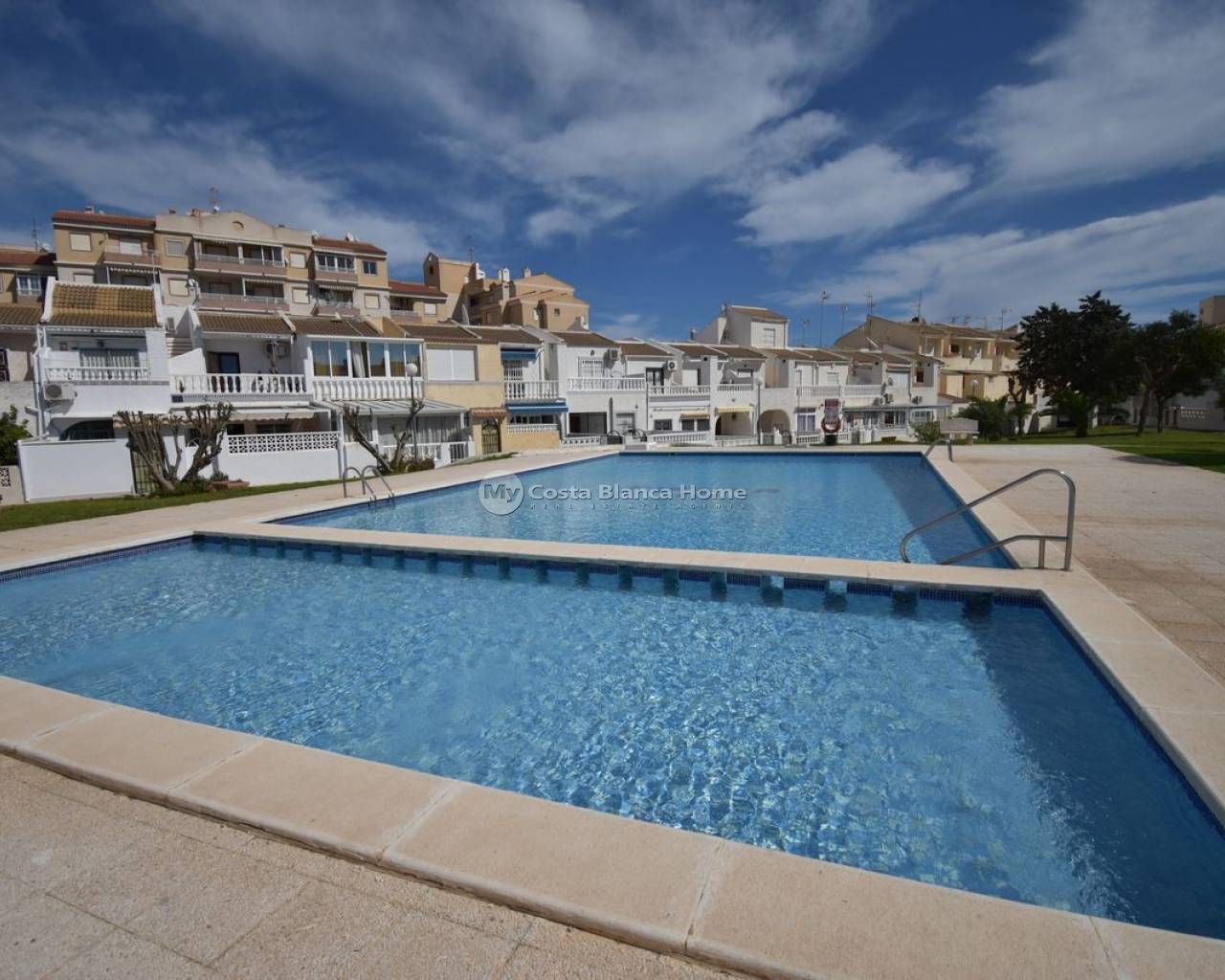 Town House - Resale - Torrevieja - Aguas Nuevas